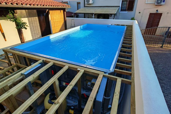 vendita pavimentazioni in legno per esterni, decking, pedane legno giardino piscine