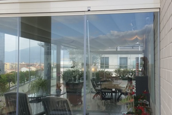 vendita vetrate scorrevoli in legno, dehors giardino, spazio esterno locale