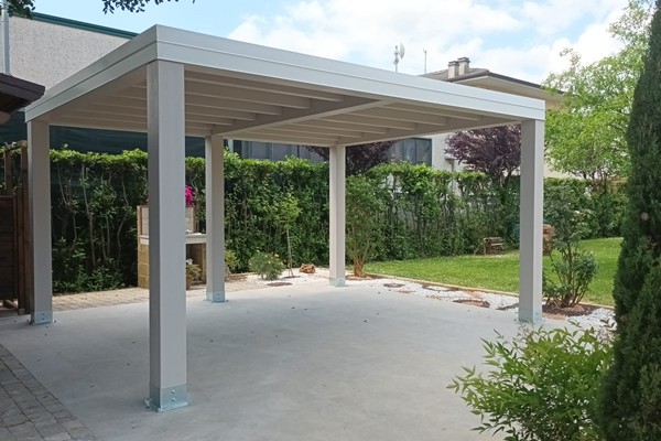 vendita e montaggio pergolati di legno-strutture da giardino