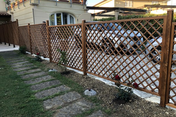 vendita frangivento in legno griglie arredi giardini piscine