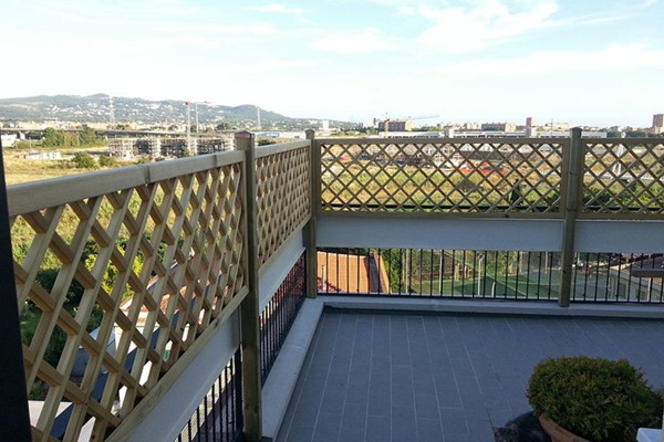 vendita grigliati in legno griglie arredi giardini piscine