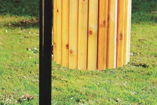 Cestini porta rifiuti in legno