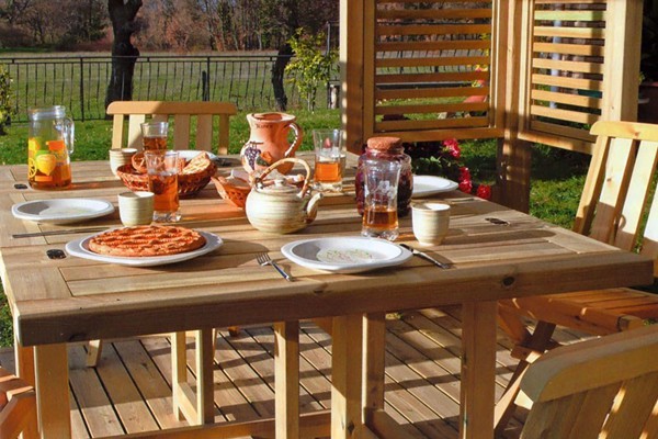 vendita tavoli in legno da giardino balcone e terrazza