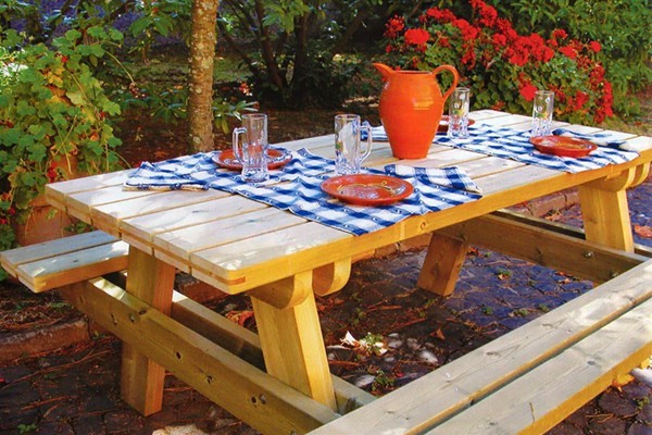 vendita tavoli in legno da giardino balcone e terrazza
