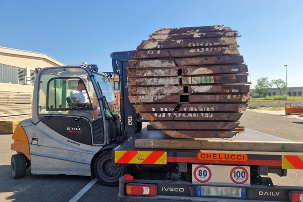 servizio di consegna a domicilio di legnami e strutture in legno