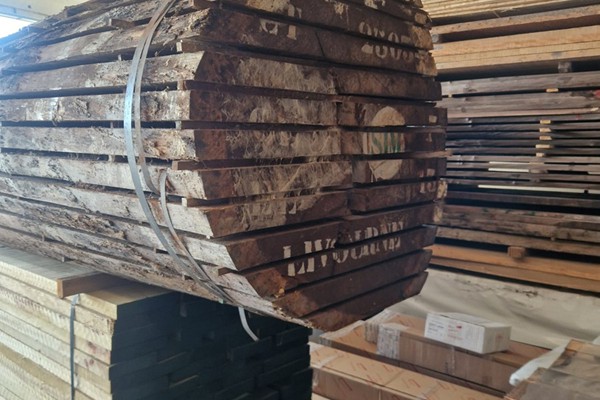 servizio di consegna a domicilio di legnami e strutture in legno